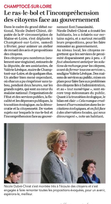 Nicole Dubré-Chirat animant le grand débat à Champtocé